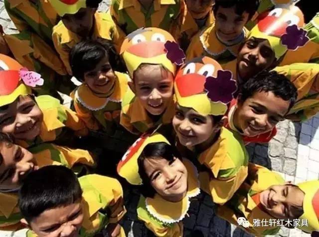 儿童节的由来和各国习俗新葡京六一特辑 各国(图2) 儿童节的由来和各国习俗新葡京六一特辑 各国(图2)